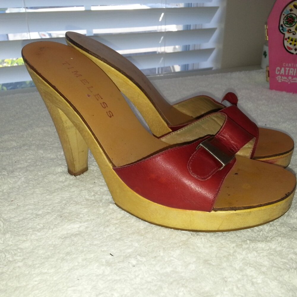 2/$25! Candie's Vintage Wooden Sandal With Red Leather Band - Sz 10
